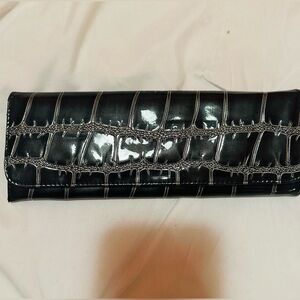 Glossy Black Crocodile-Patterned Clutch